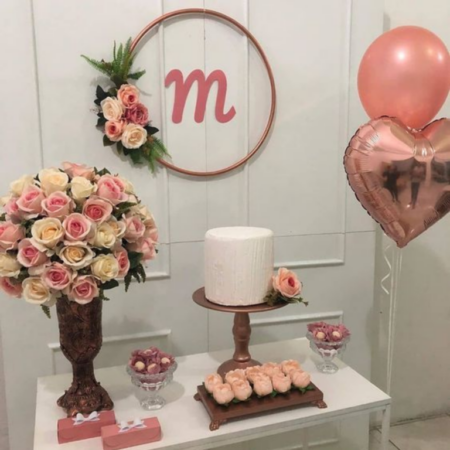 decoração de aniversário feminino simples com balões
