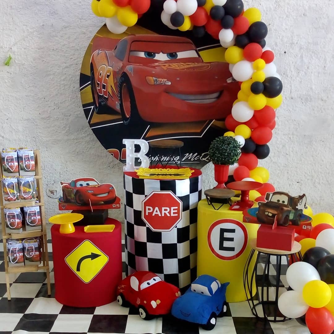 painel relâmpago mcqueen aniversário