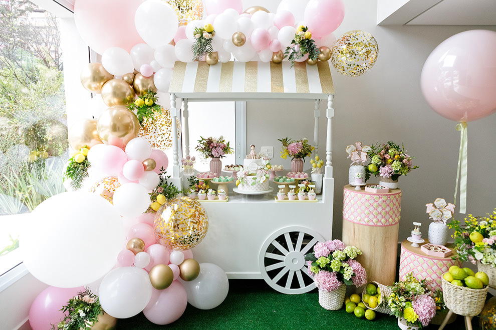 jardim encantado ou bosque festa infantil qual melhor