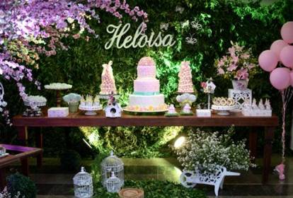 erros comuns decoração festa jardim evitar