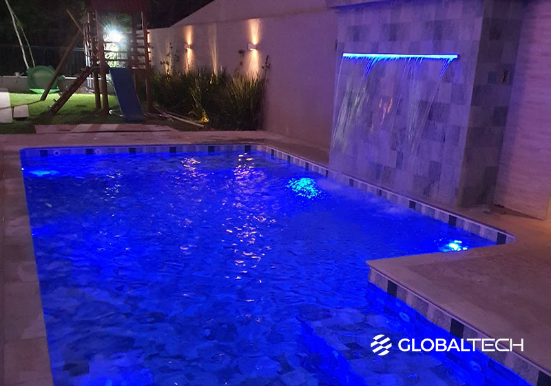 erros comuns ao decorar área de piscina