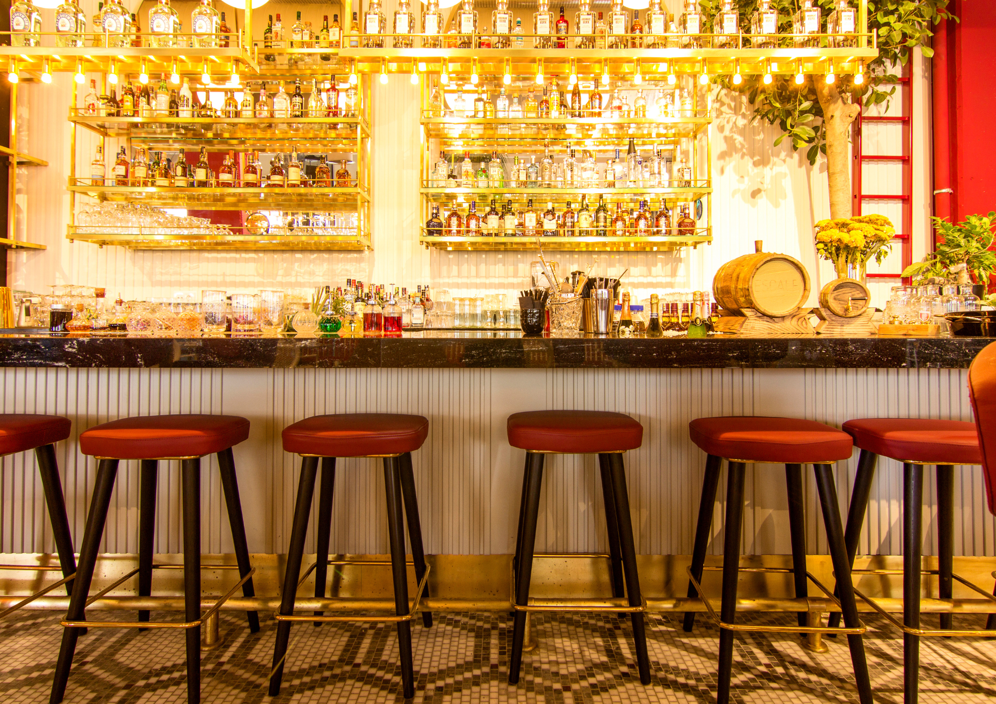 como usar tambores na decoração de bar espetinho