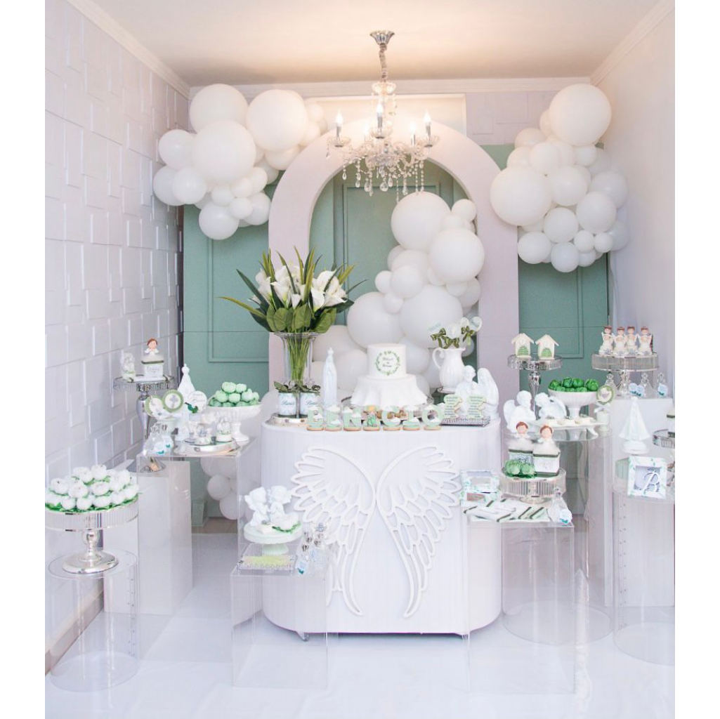 decoração batizado menina com flores