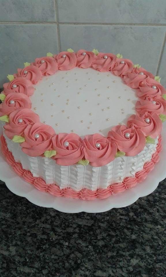 decoração de bolo aniversário moderno