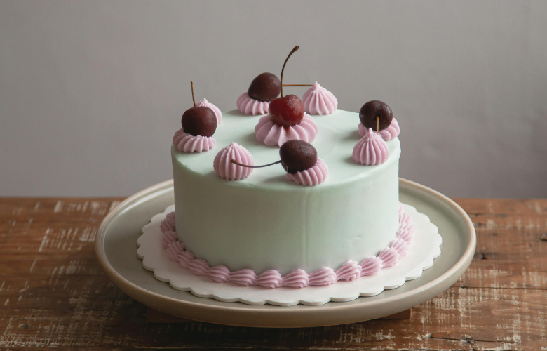 decoração de bolo com chantilly para iniciantes