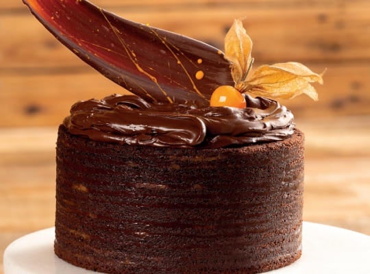 ideias de decoração de bolo de chocolate