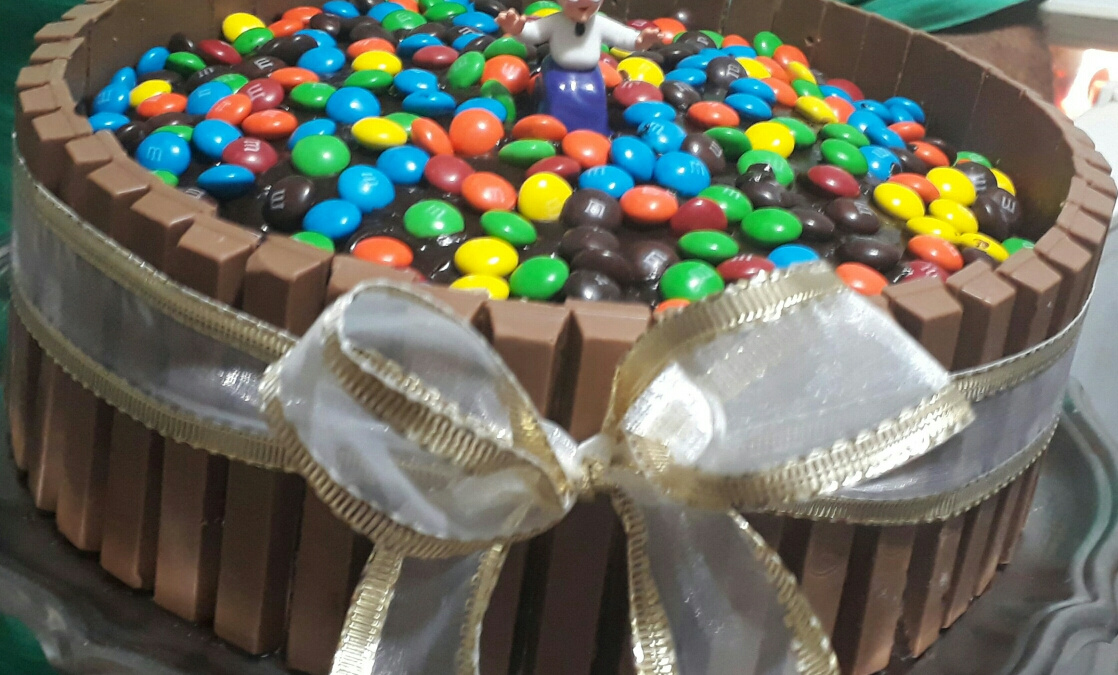 decoração de bolo de chocolate infantil