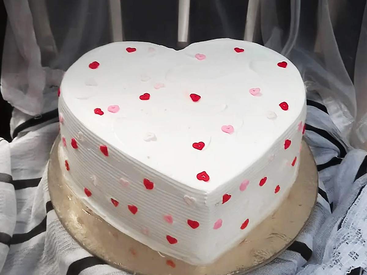 bolo de aniversário feminino delicado