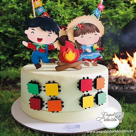 ideias criativas decoração bolo junino