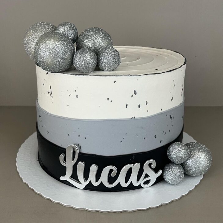 inspiração bolo masculino minimalista