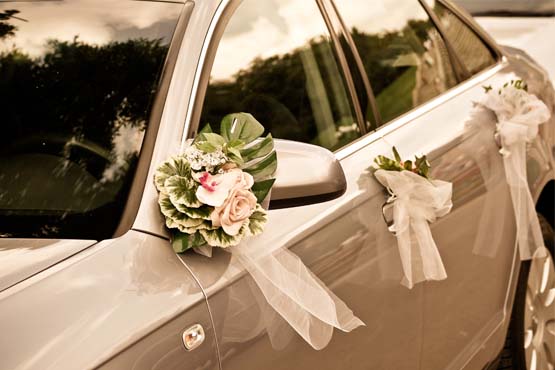 decoração carro noiva flores vs balões