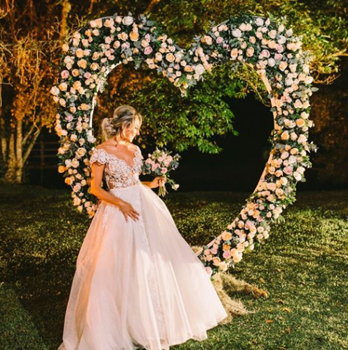 flores para casamento ao ar livre barato