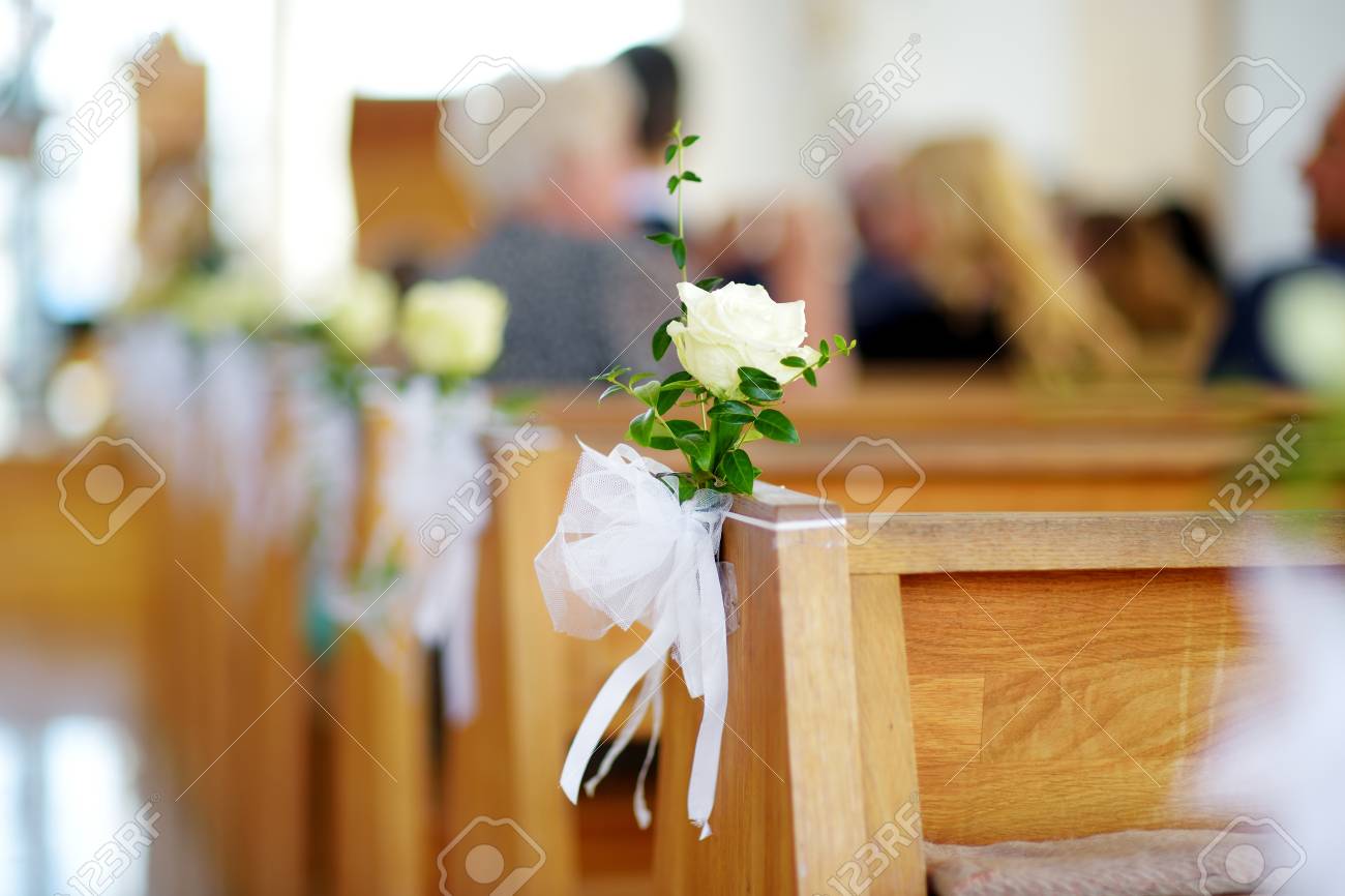 decoração de casamento igreja católica simples