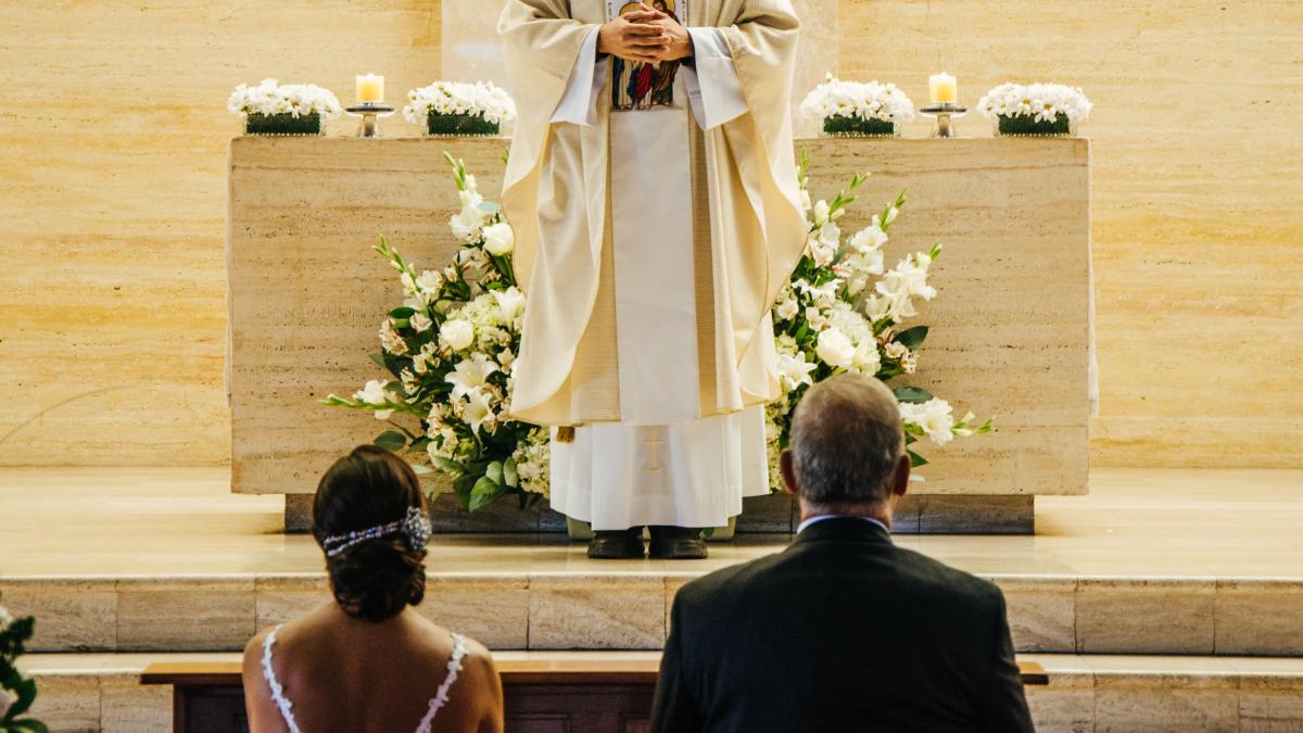 decoração de casamento igreja católica simples