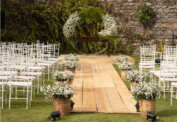casamento ao ar livre rústico