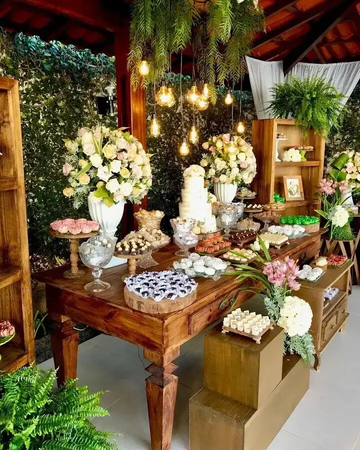 flores para casamento rústico ao ar livre