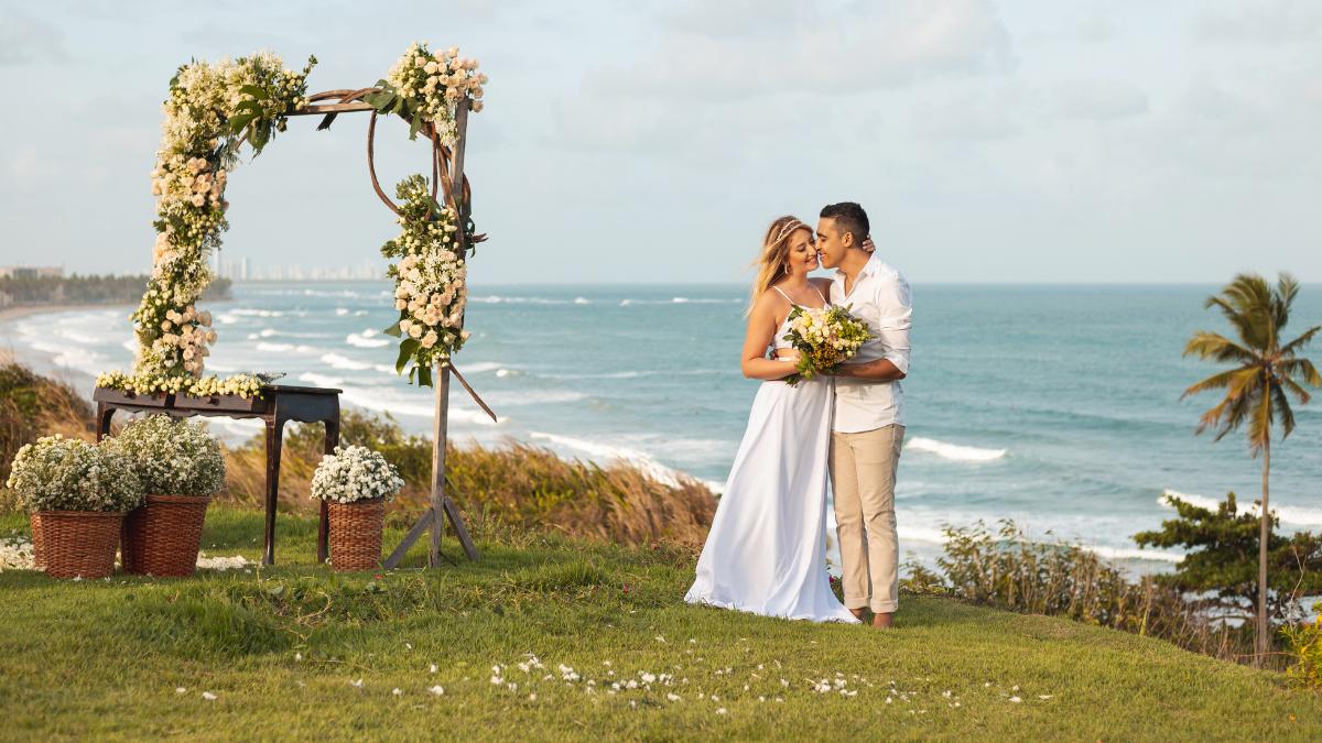decoração de casamento simples e barata vs. decoração cara qual vale a pena