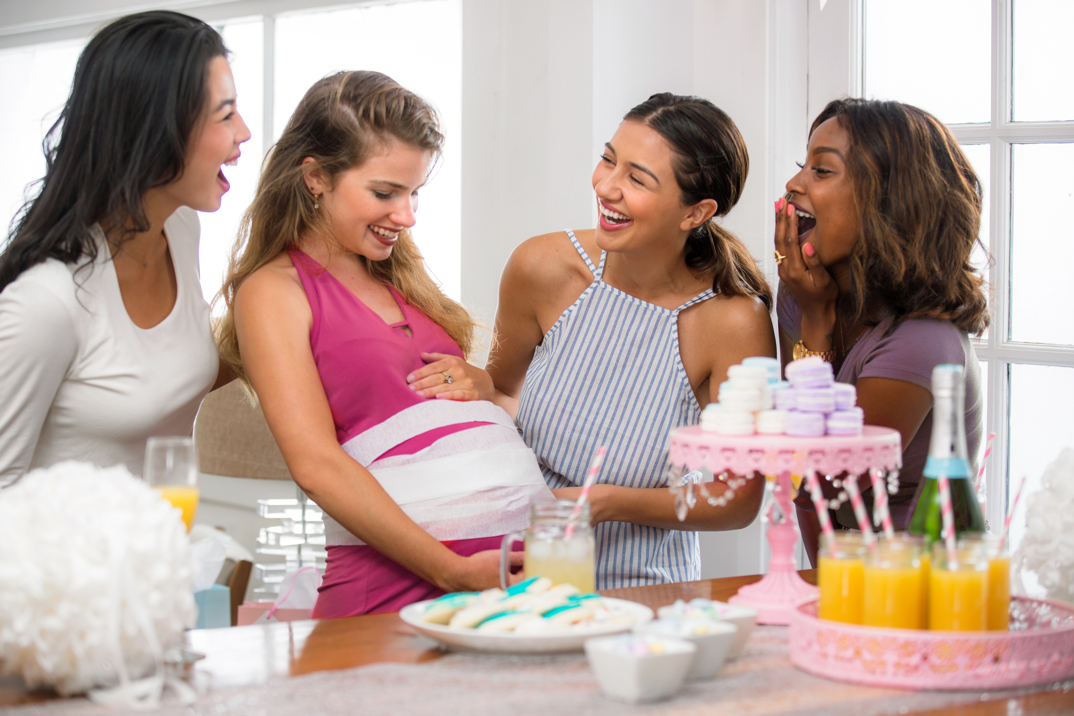decoração chá de fraldas minimalista feminino