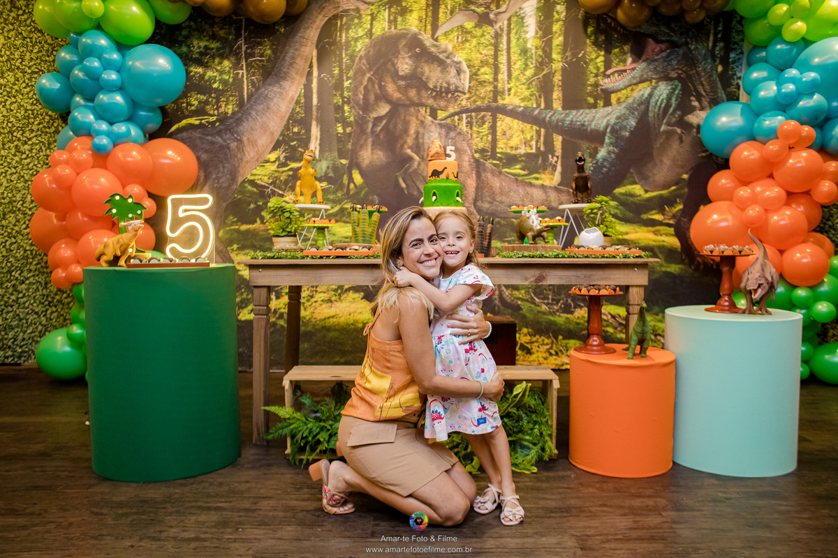 decoração dinossauro quarto menina