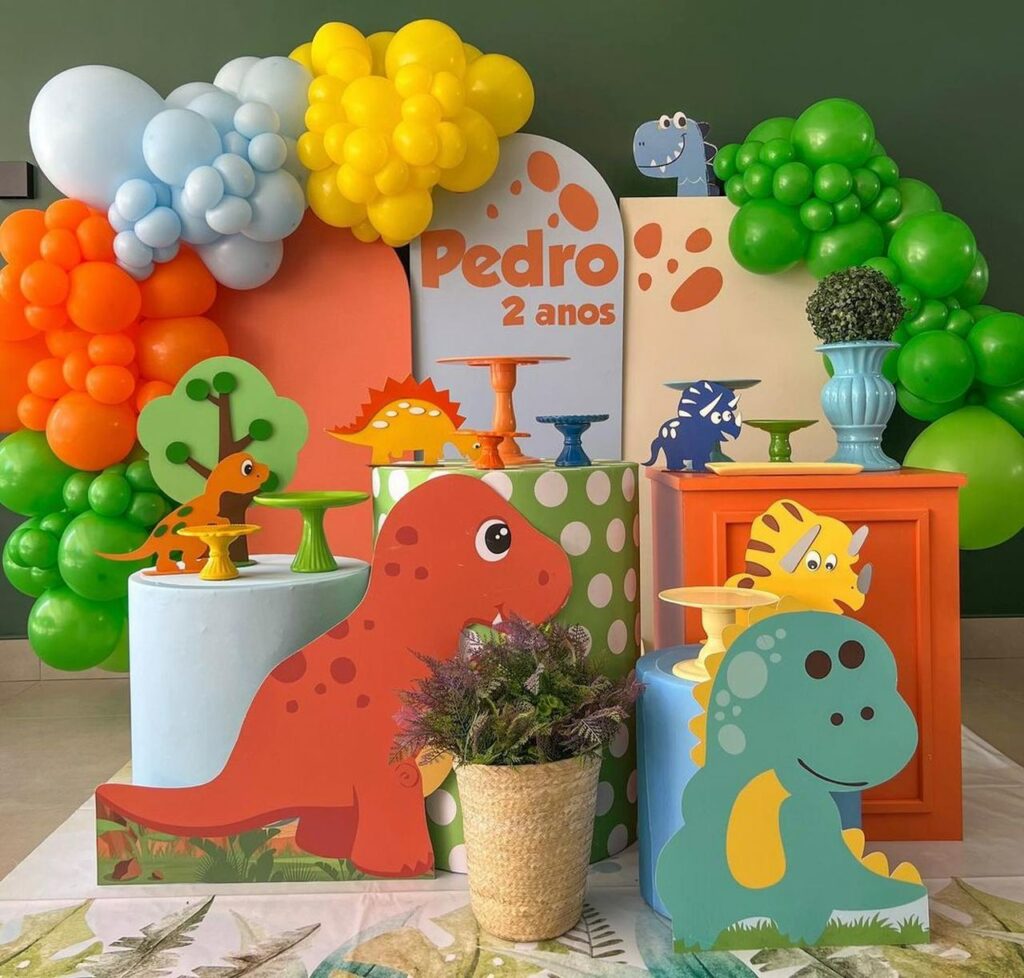 quadros decorativos dinossauro bebê