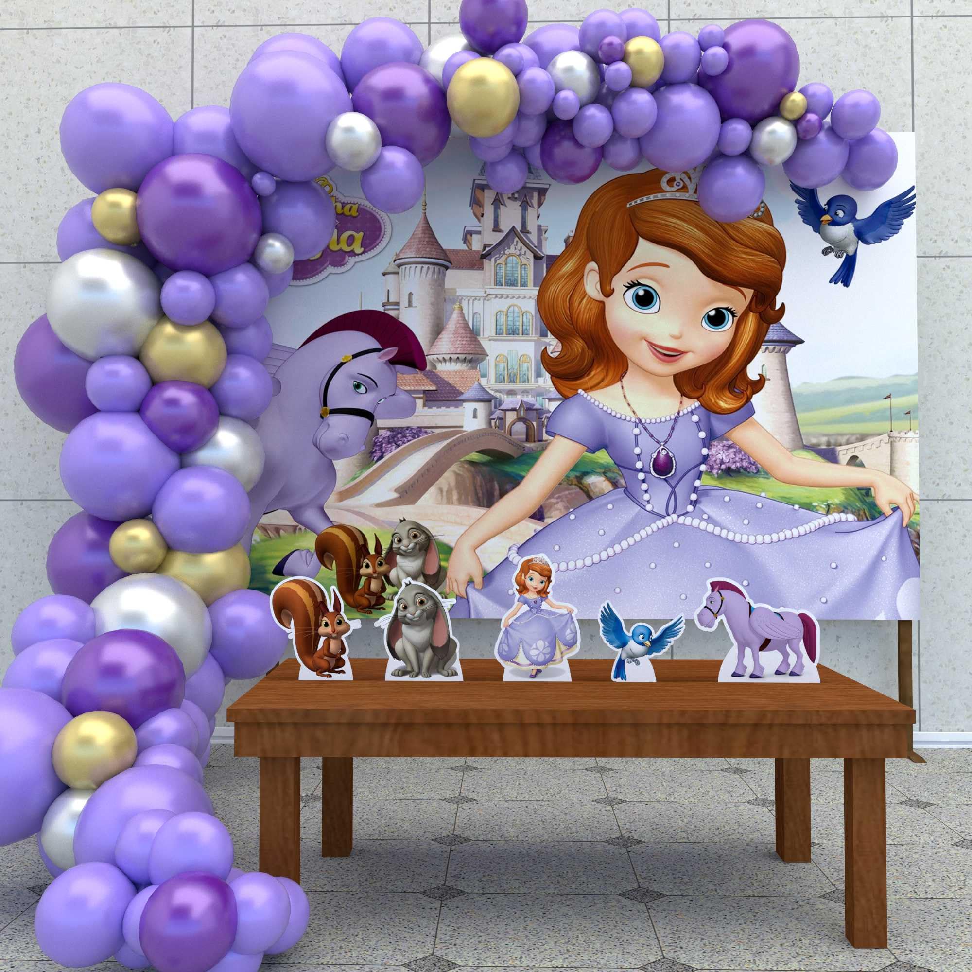 decoração princesa sofia simples versus luxo