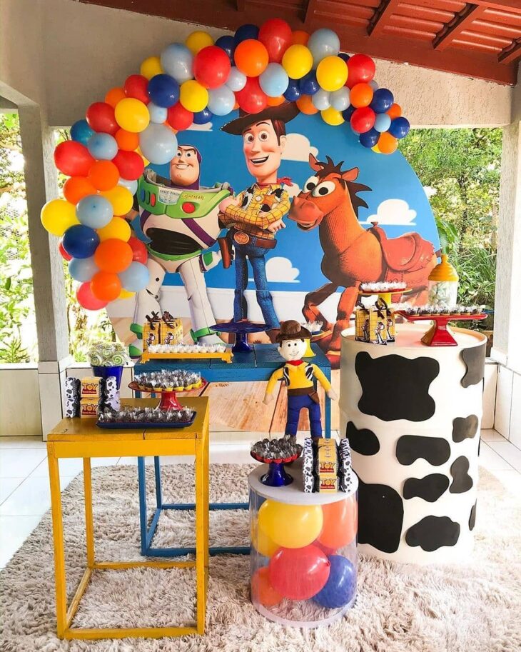 ideias criativas decoração festa toy story