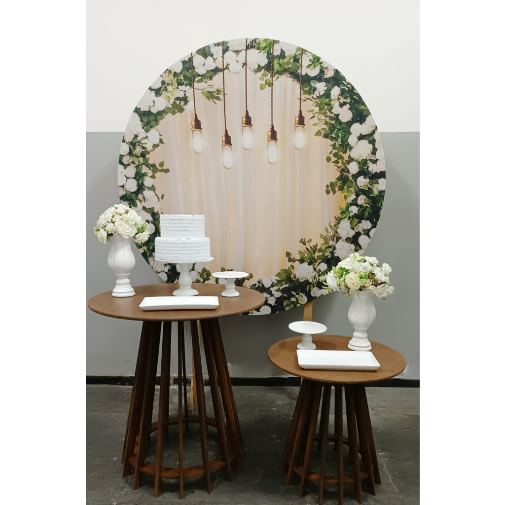 Arranjos de mesa com flores desidratadas