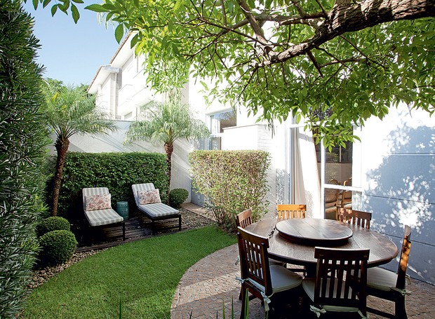 jardim zen vs jardim tropical: qual escolher para sua casa