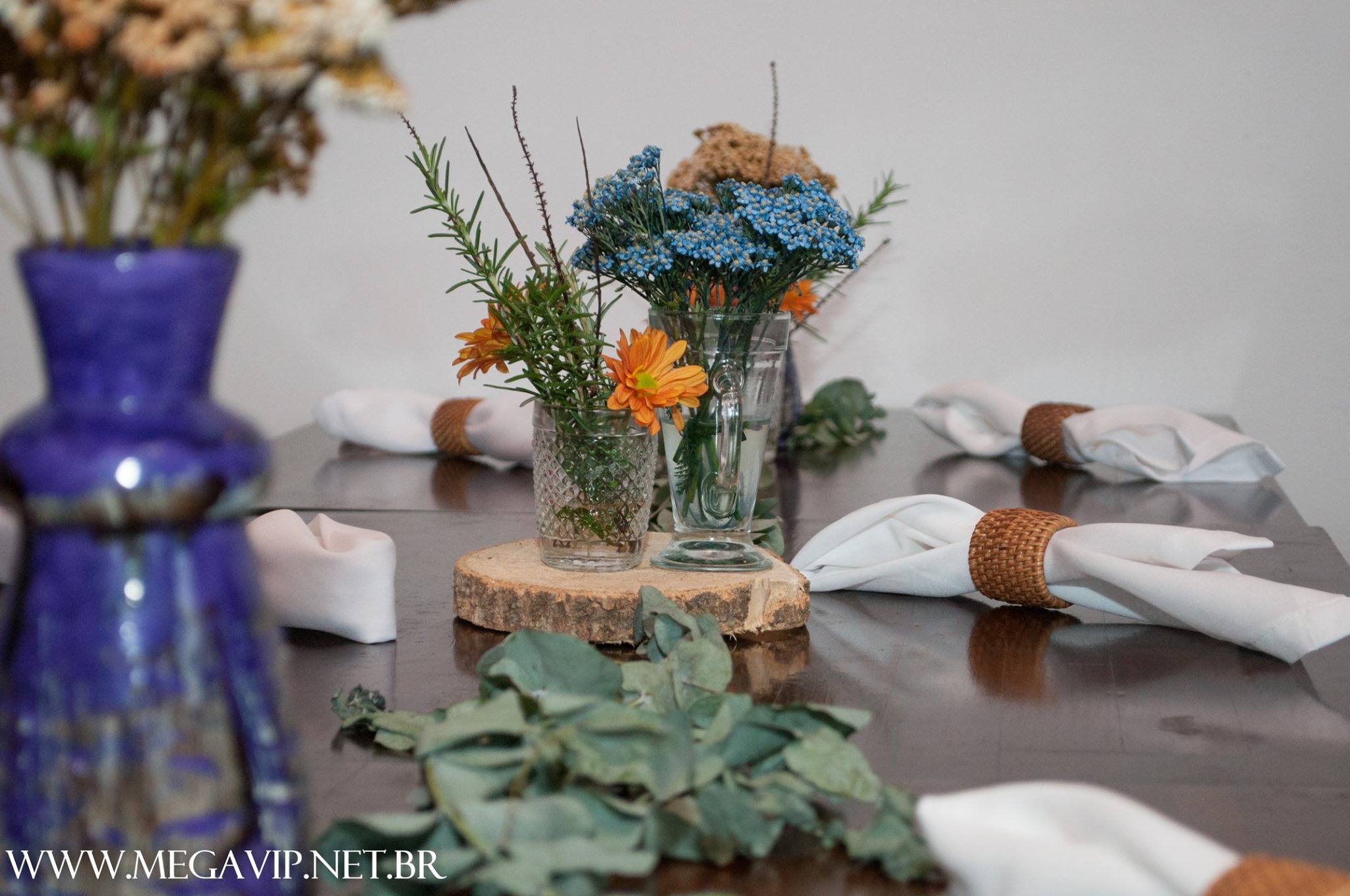 ideias criativas decoração mesa bolacha madeira