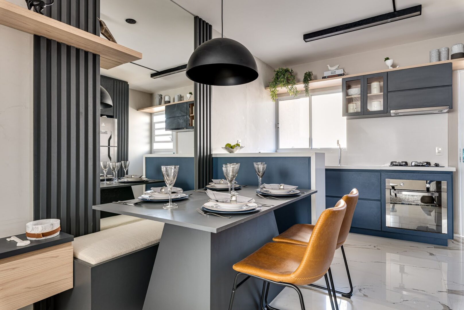 como decorar mesa de canto com plantas e flores