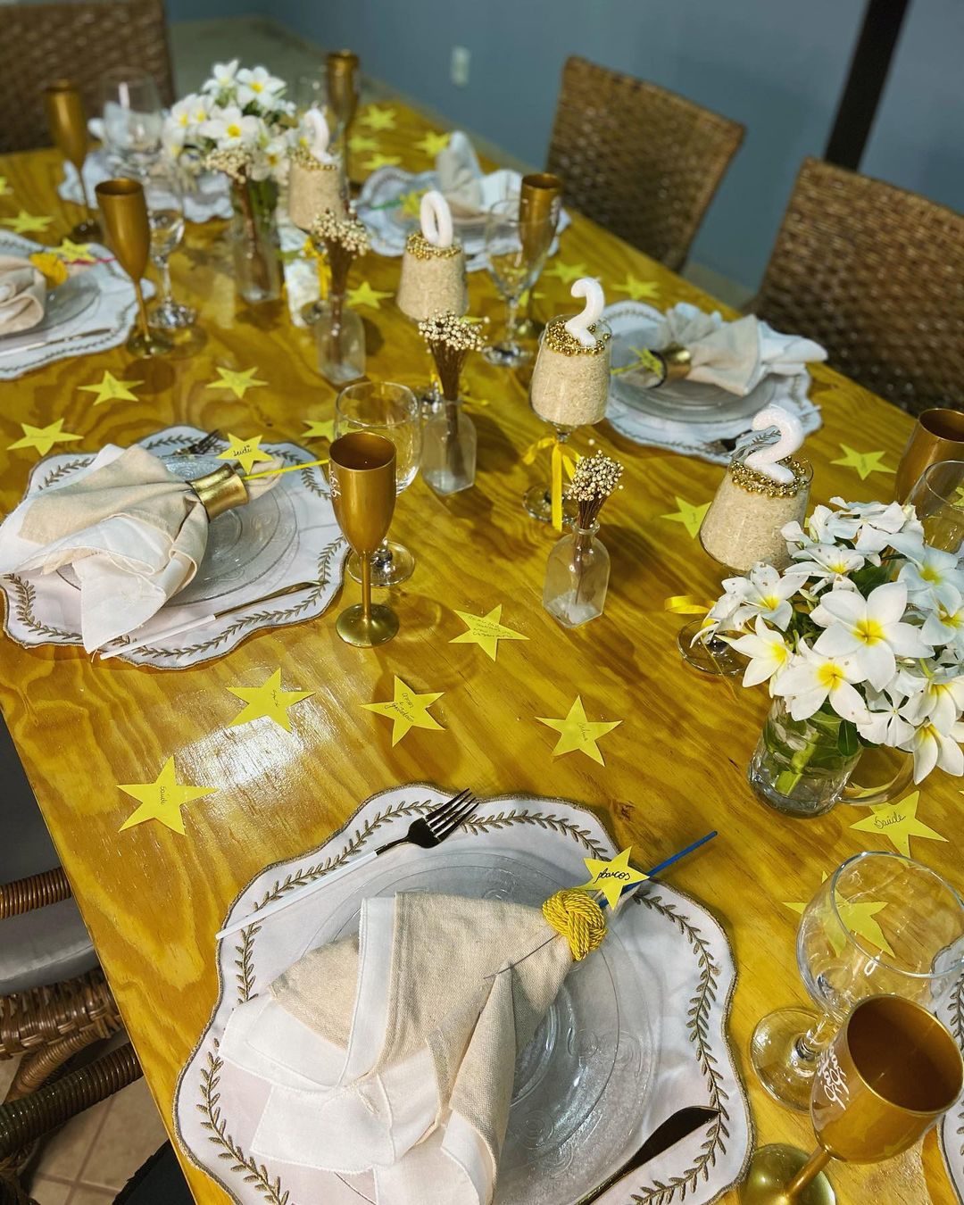erros comuns ao decorar mesa de ano novo