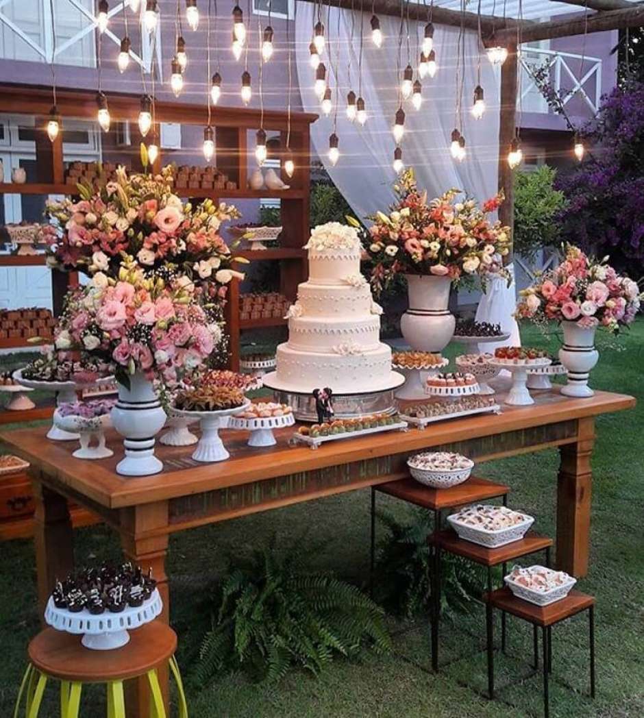 quanto custa decorar mesa de casamento