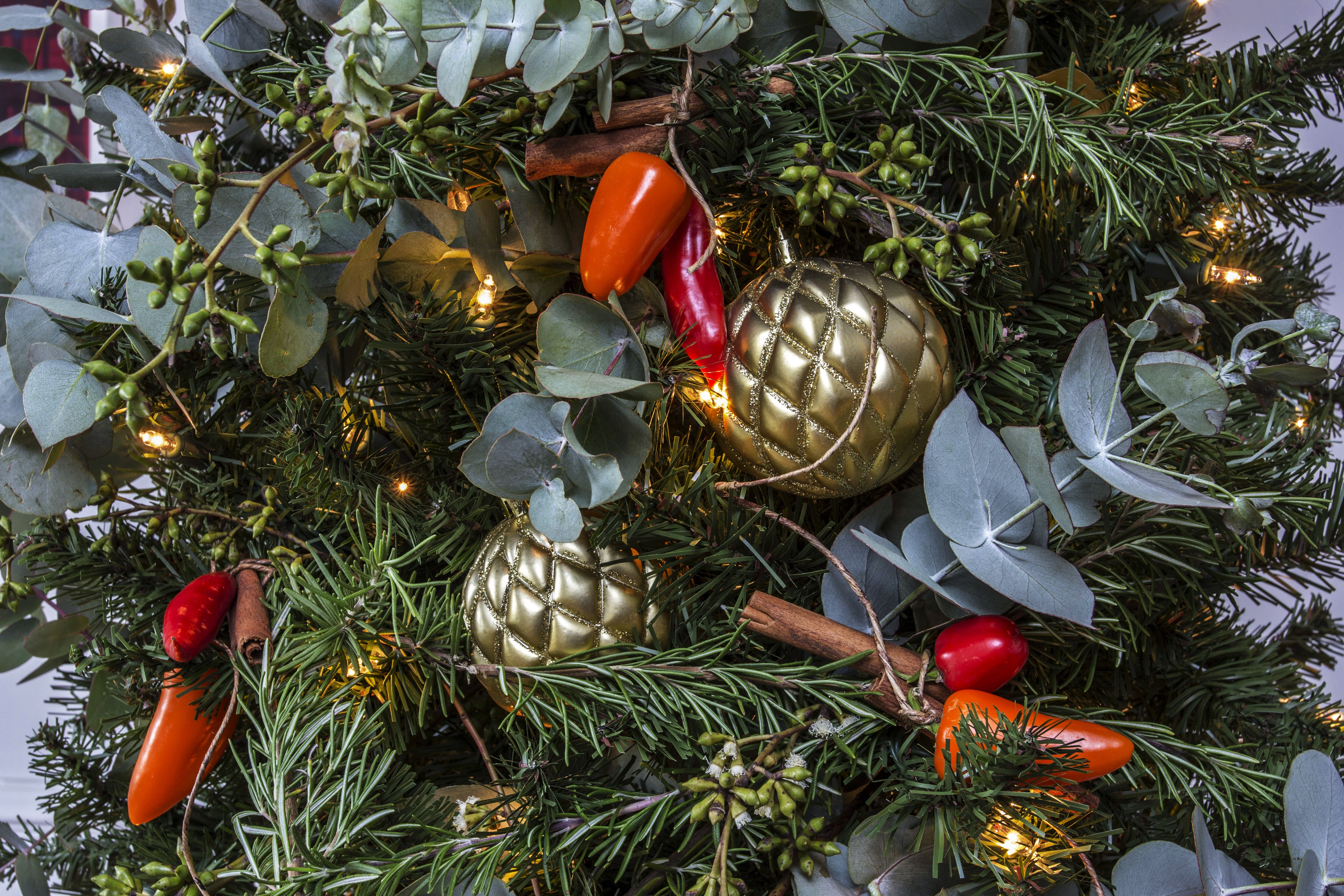 como fazer arvore de natal com frutas e legumes