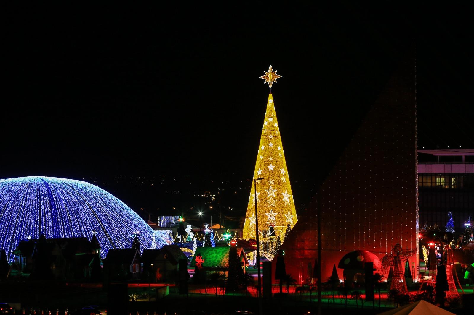 Natal do Bem vs decoração shoppings Goiânia