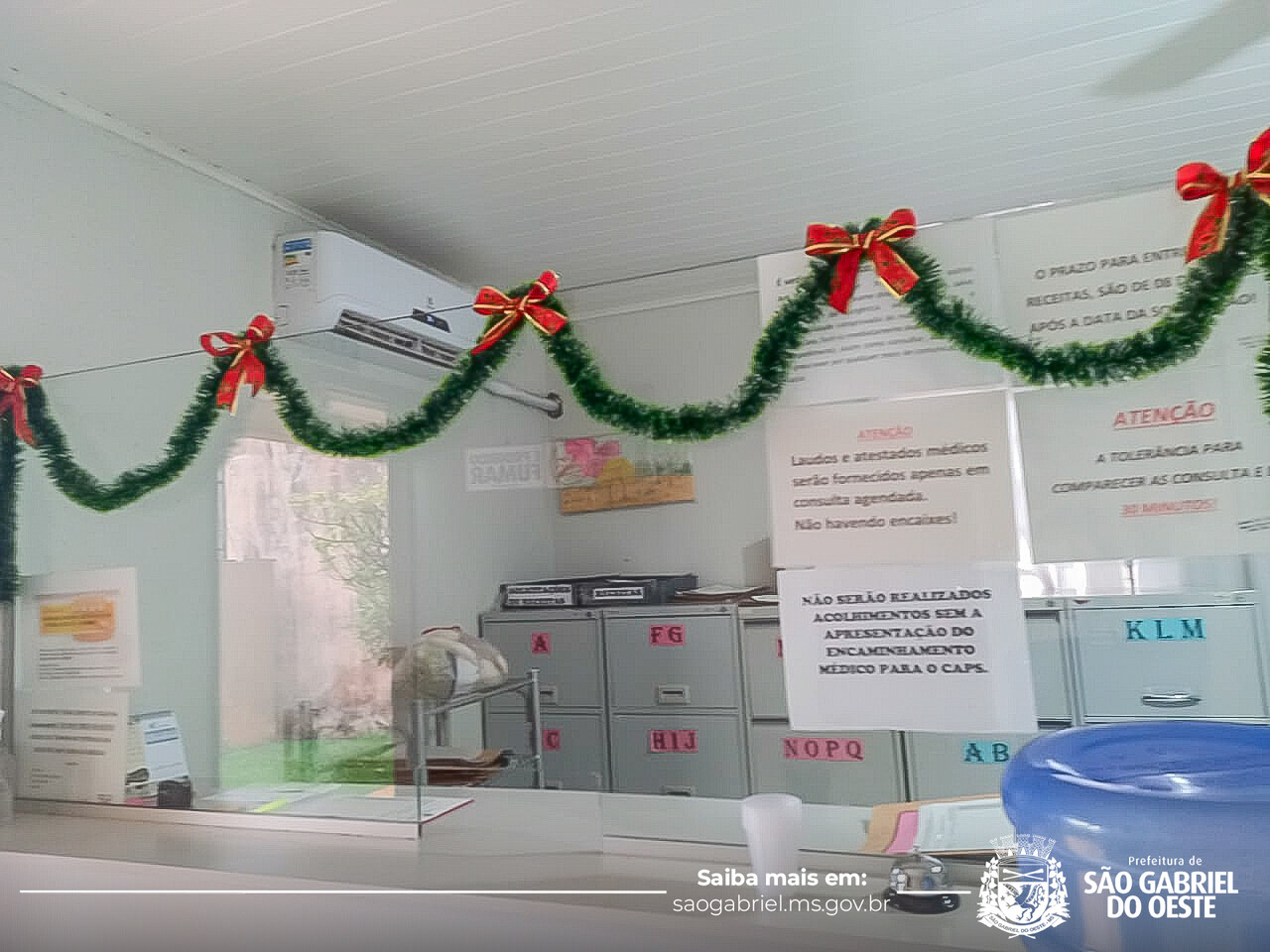 decoração de natal para recepção de clínica