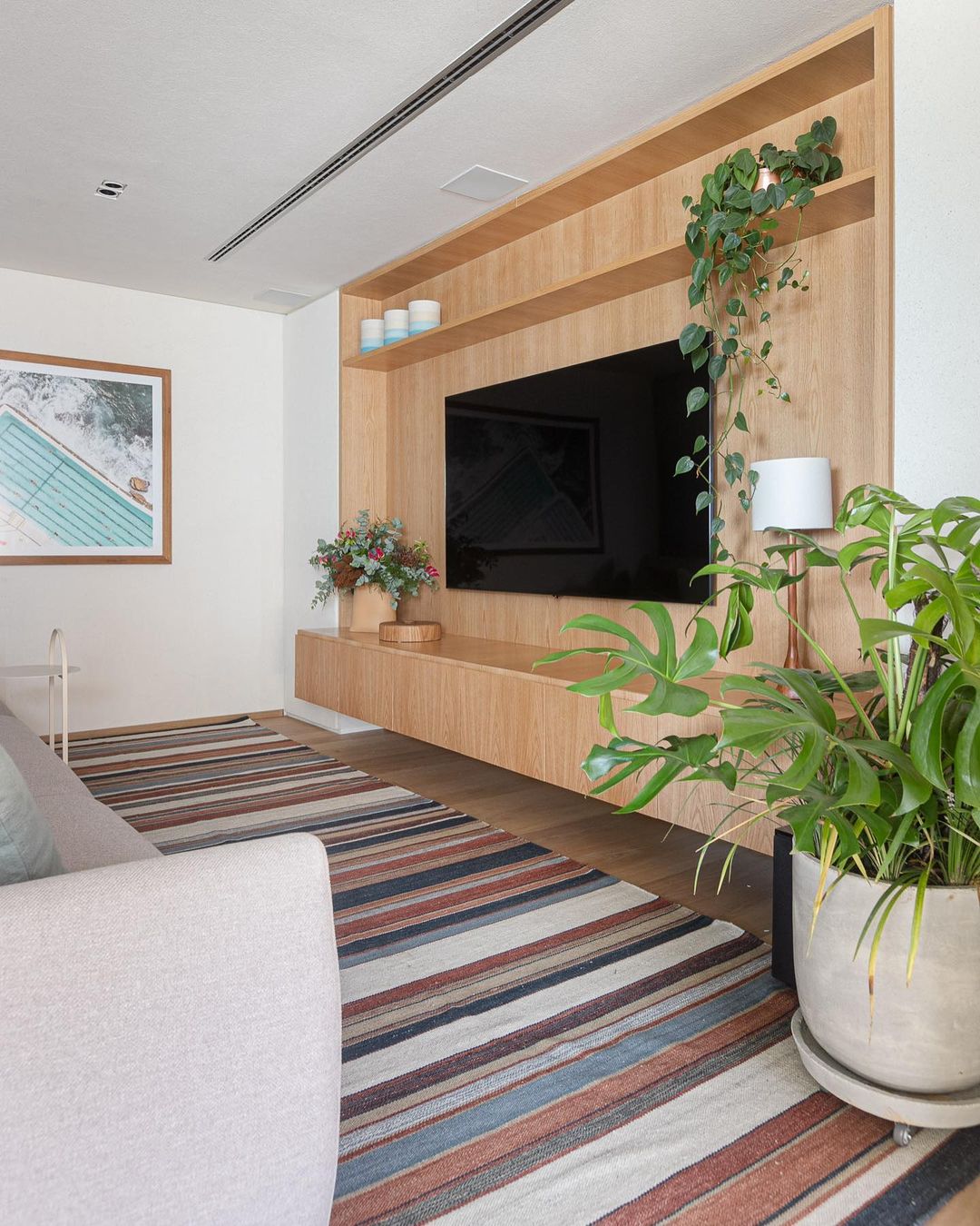 como decorar painel de tv pequeno com pouco dinheiro
