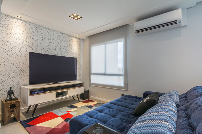 erros comuns ao decorar painel de tv