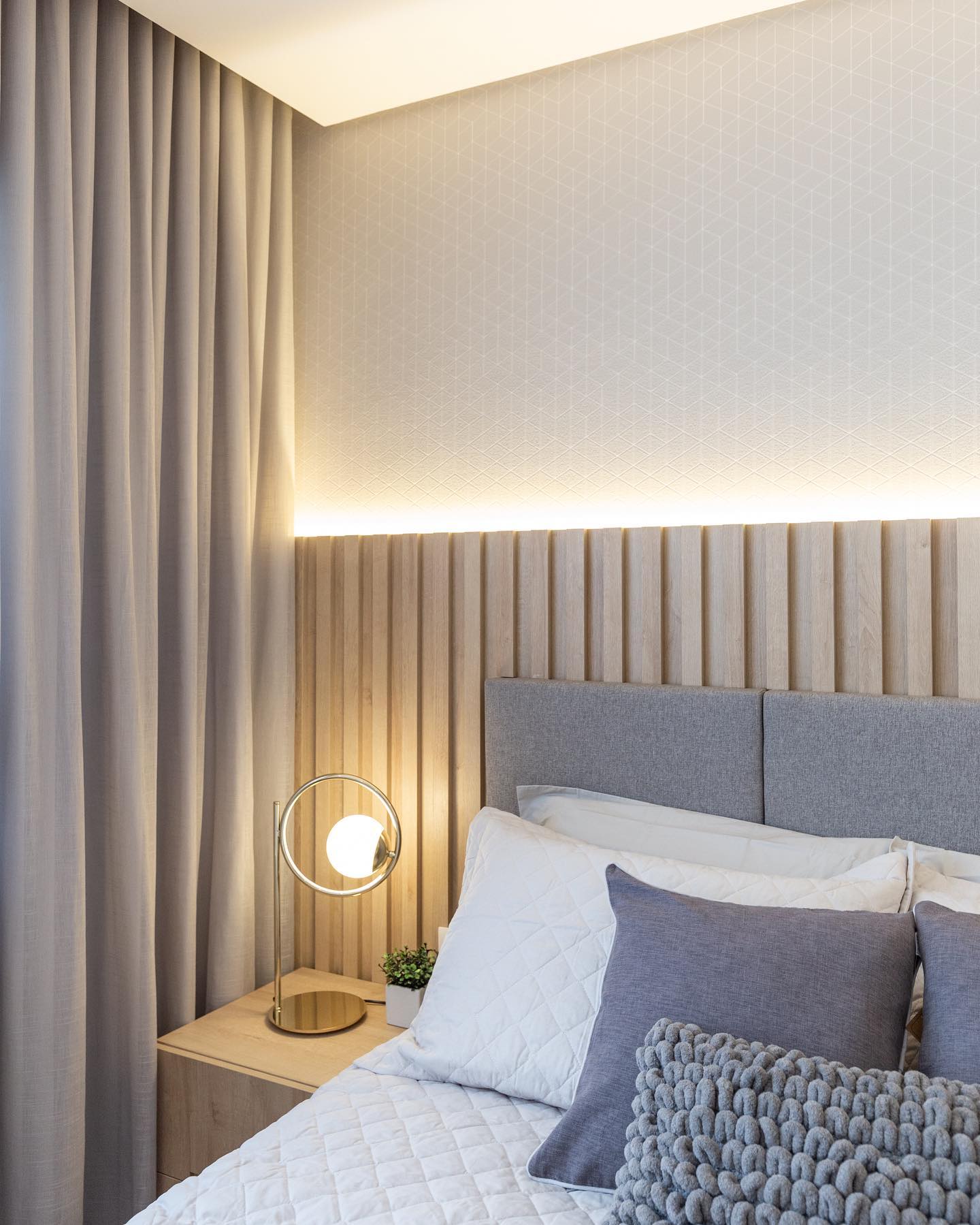 quanto custa decorar parede de quarto simples