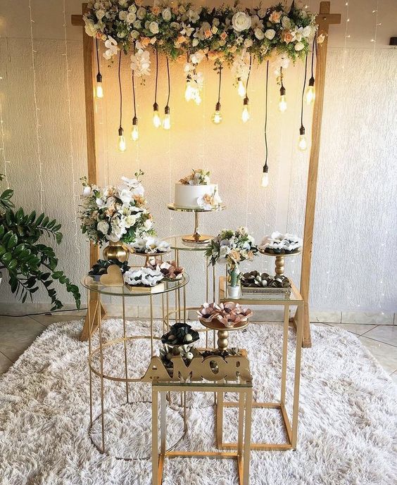 ideias de decoração de parede para casamento simples e barato