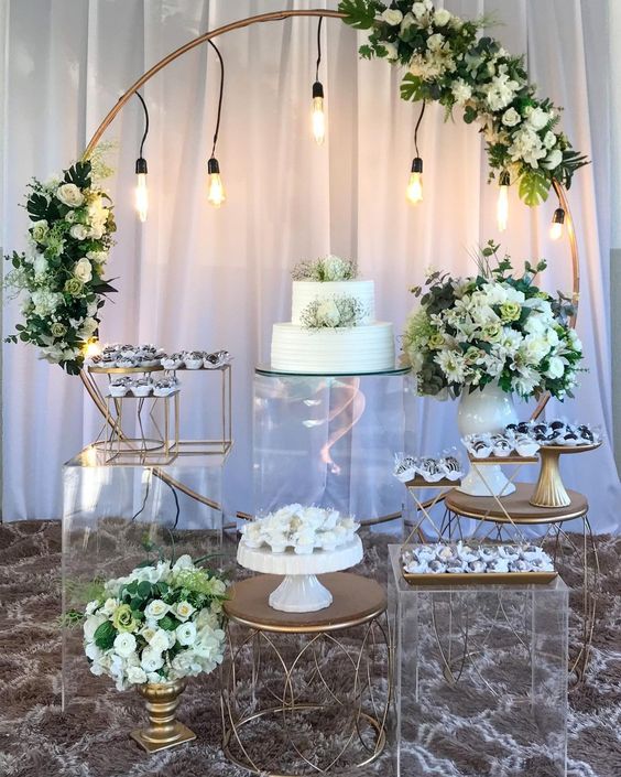 como fazer painel de fotos para casamento simples