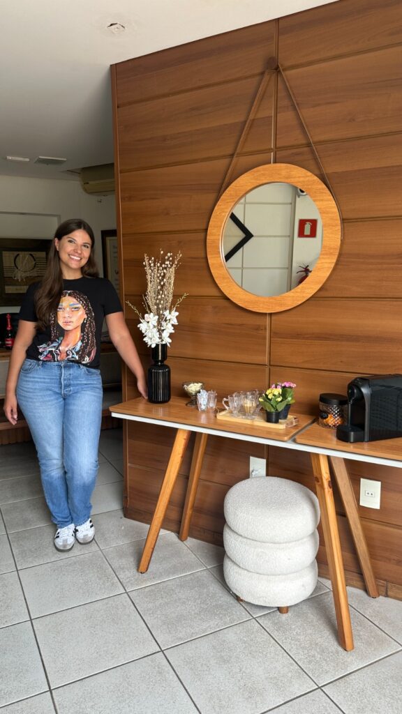 aparador de madeira sala