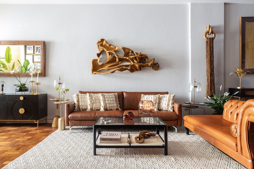 quanto custa decorar sala com sofá marrom