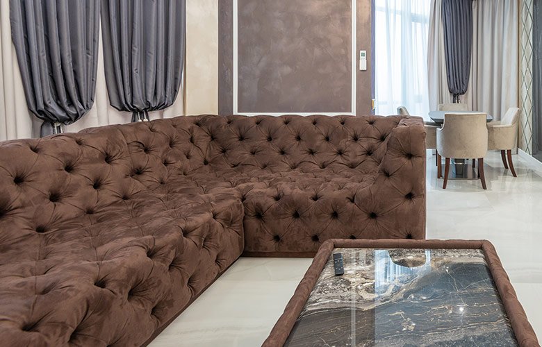 ideias de decoração sala sofá marrom escuro