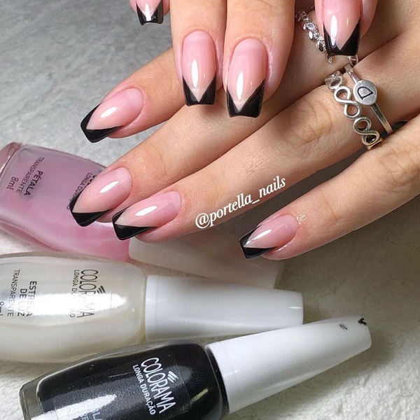Unhas pretas decoradas minimalistas