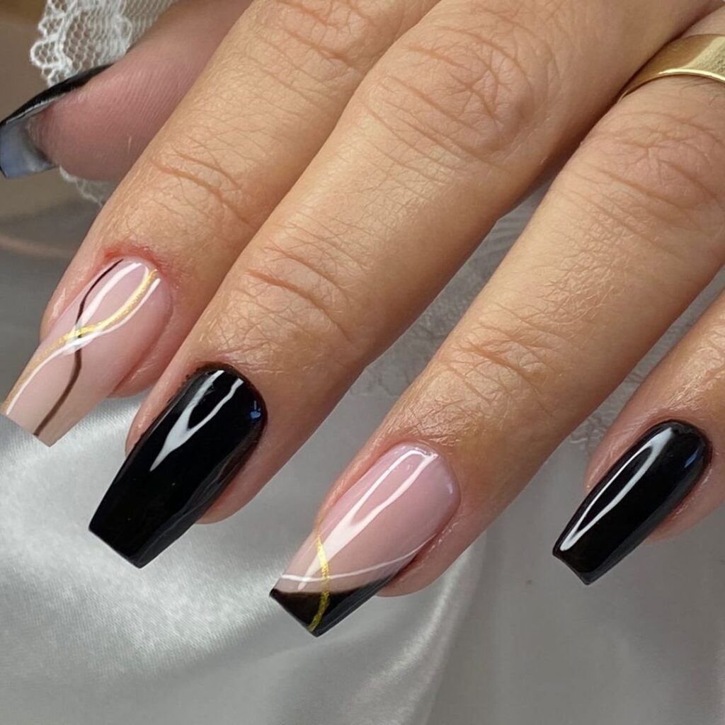 Unhas pretas com efeito marmorizado