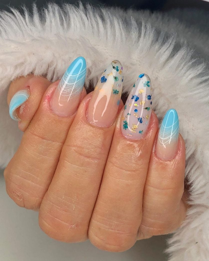unha de gel azul marinho