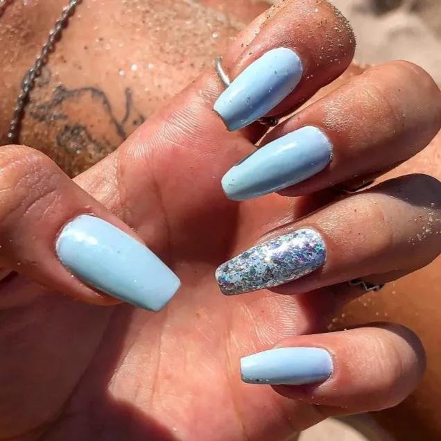 tendências unhas de gel azul 2026