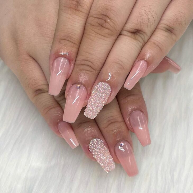 unha em gel vs. unhas convencionais para o ano novo: qual a melhor?