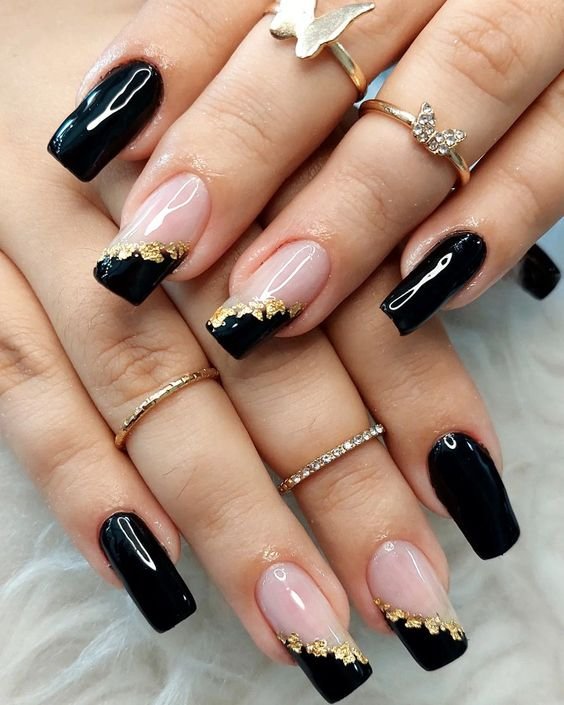 inspiração unhas pretas decoradas