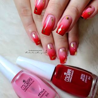unha postiça realista vermelha com glitter